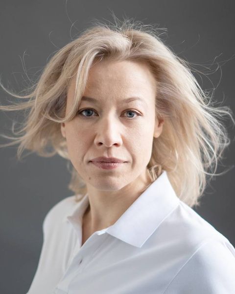 Анна Швол